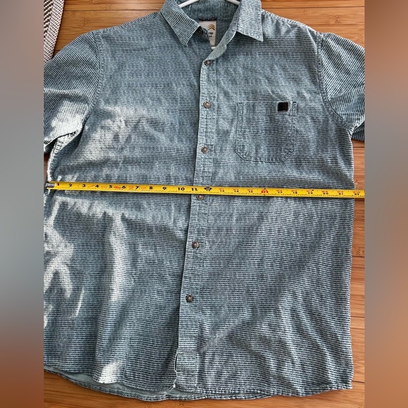 Solaris Outdoors Casual Dress Shirt - Men's Size L - Blue Color Fish P… - Picture 10 of 10